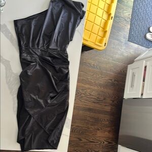 Elegant Black One-Shoulder Dress